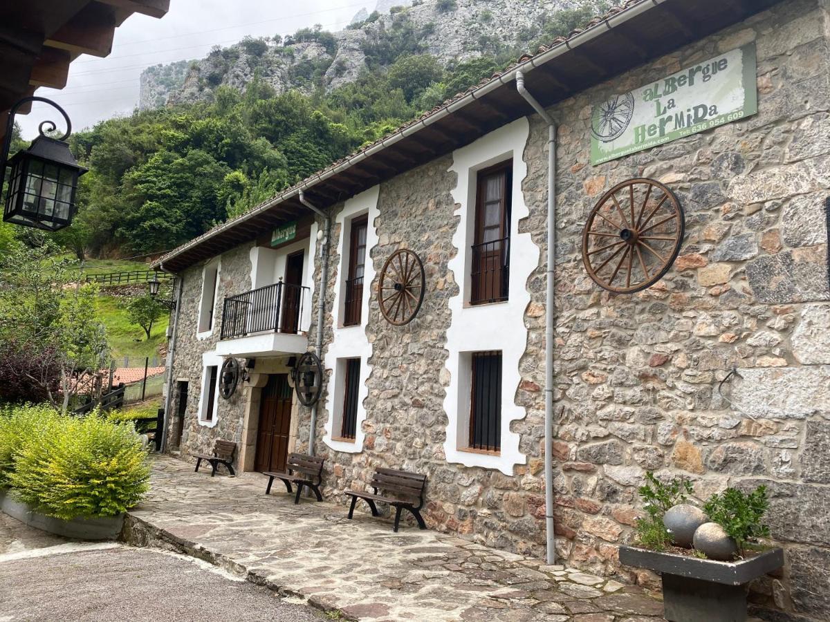 Albergue La Hermida Eksteriør billede
