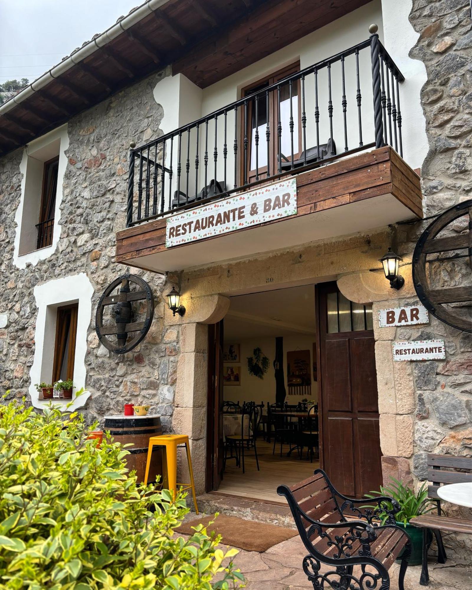 Albergue La Hermida Eksteriør billede
